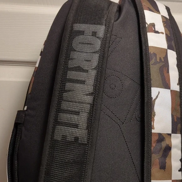 Fortnite Backpack - Picture 7 of 13